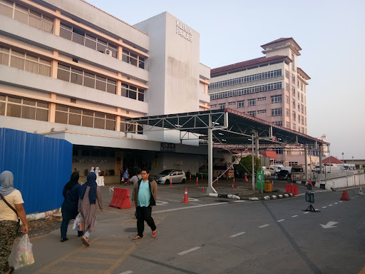 Hospital Awam Terbaik di Kuching
